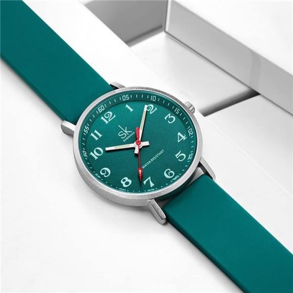 Ultra Thin Fashion Sport Sweatproof Women Watch Ladies Watch with Easy Read Dial